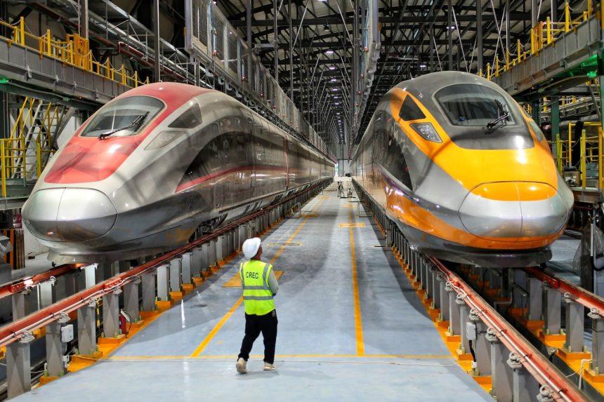 Promo Liburan Sekolah Kereta Cepat Whoosh: Diskon hingga 50 Persen Selama Juni–Juli 2025