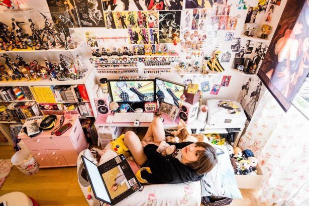 Tips Menjadi Otaku di Indonesia: Cara Mengoleksi Merchandise dan Ikut Komunitas Anime
