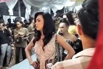 Viral Video Fashion Show Waria di Maros